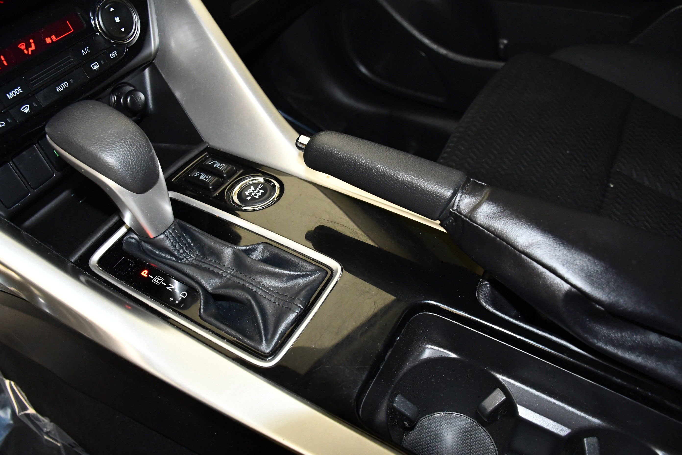 Used 2022 Mitsubishi Eclipse Cross LE image 30