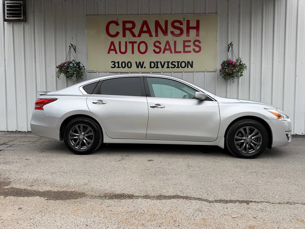 Used 2015 Nissan Altima 2.5 S w/ Special Edition Package FWD image 5