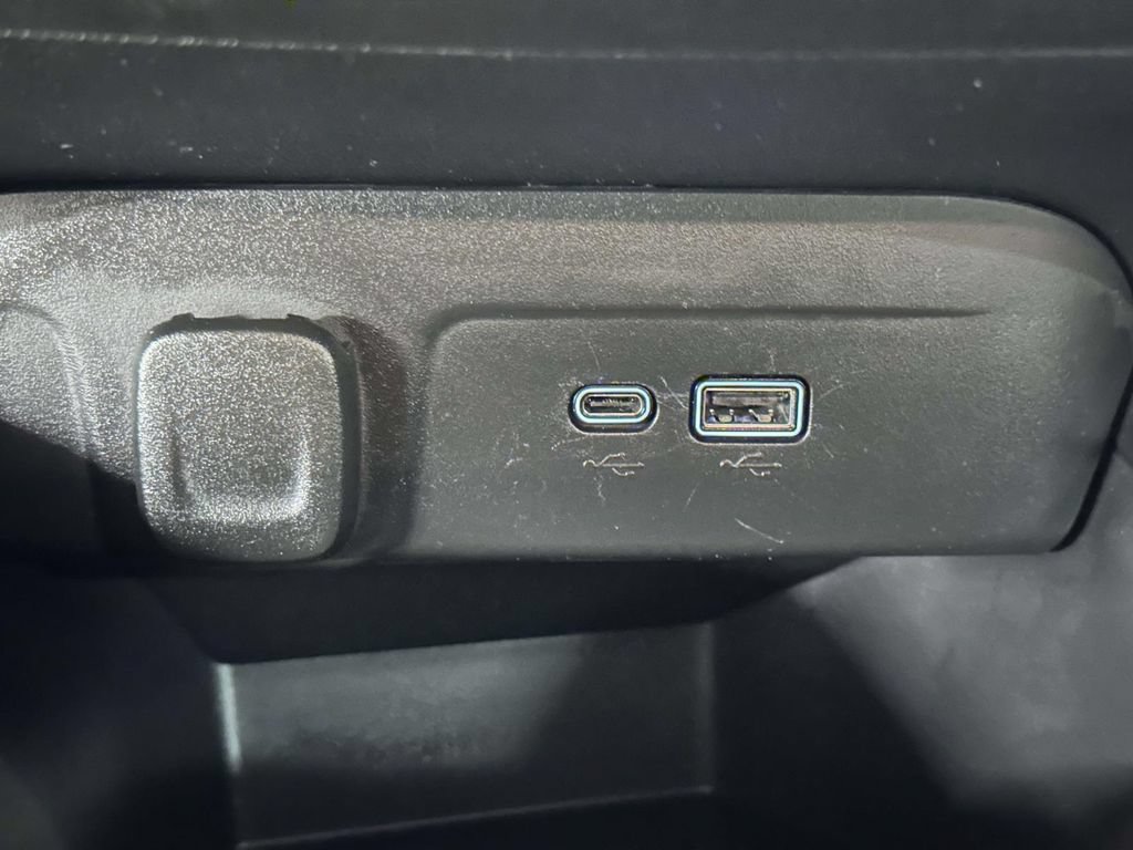 Used 2024 Chevrolet Trax LS w/ LS Convenience Package FWD image 22