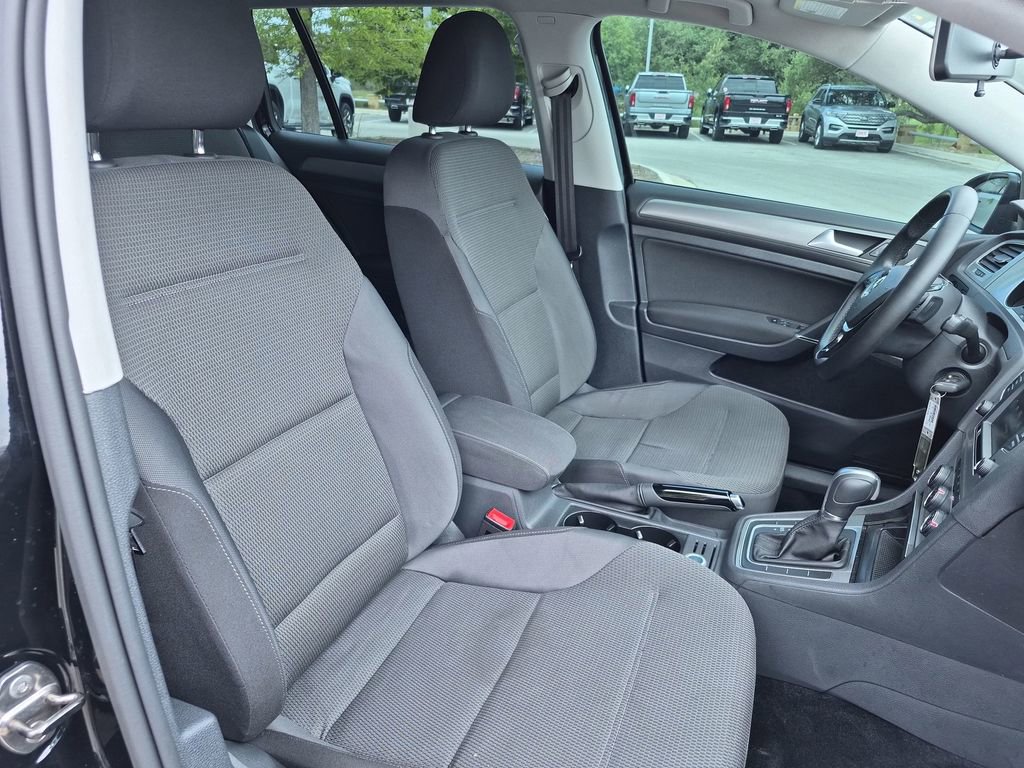Used 2016 Volkswagen Golf S FWD image 36