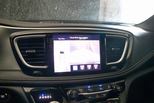 Used 2019 Chrysler Pacifica Limited w/ Advanced Safetytec Group image 34
