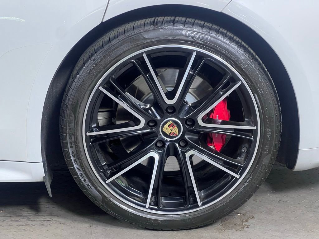 Certified 2022 Porsche Panamera GTS AWD/4WD image 12