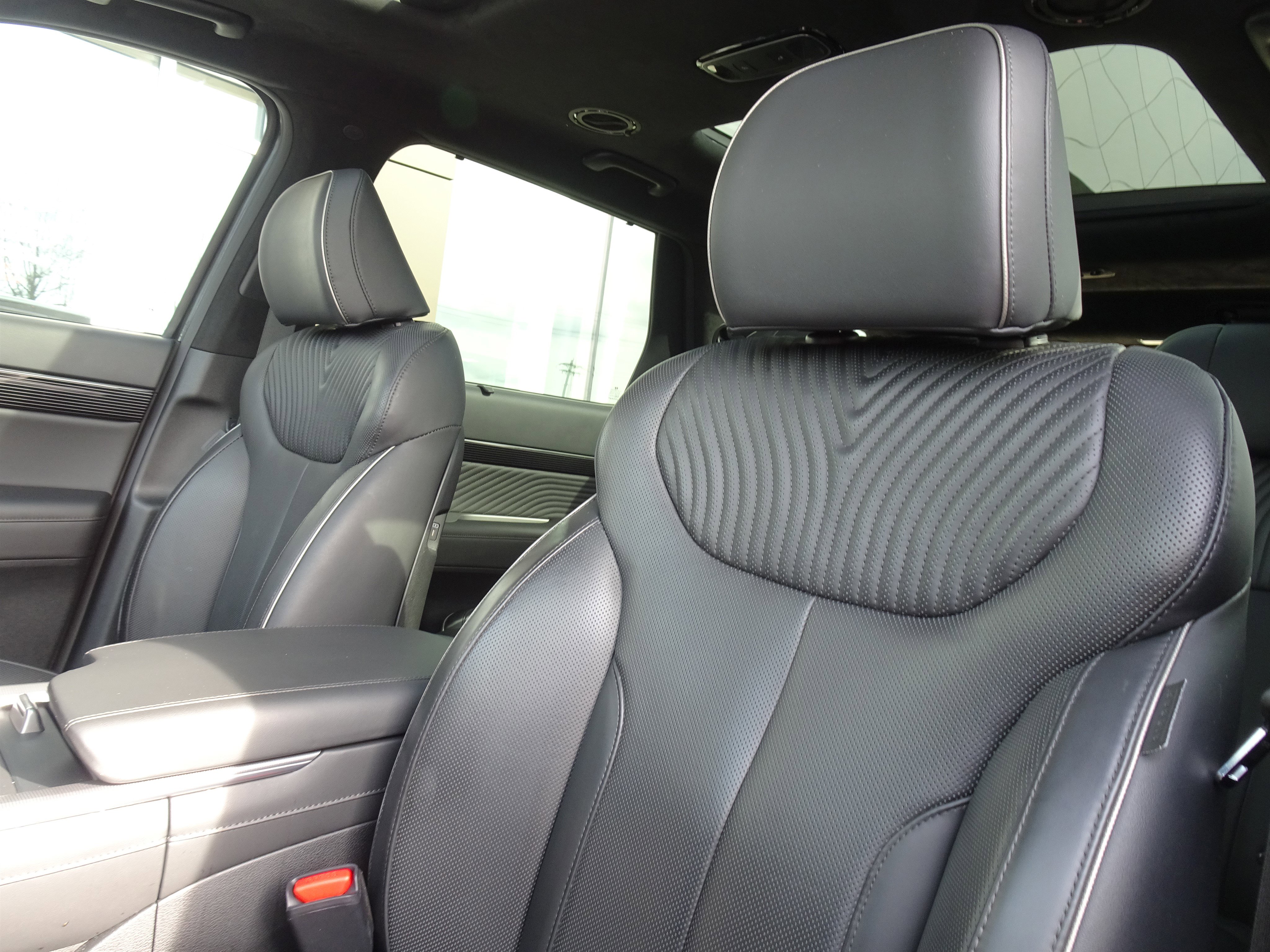 Used 2024 Hyundai Palisade Calligraphy image 11