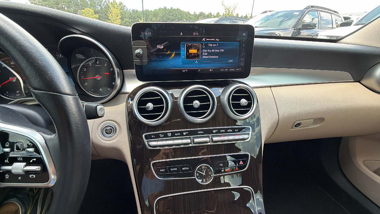 Used 2019 Mercedes-Benz C 300 Sedan image 31