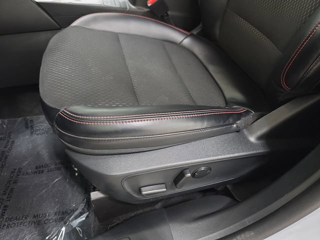 Certified 2025 Ford Escape ST-Line Select AWD/4WD image 26