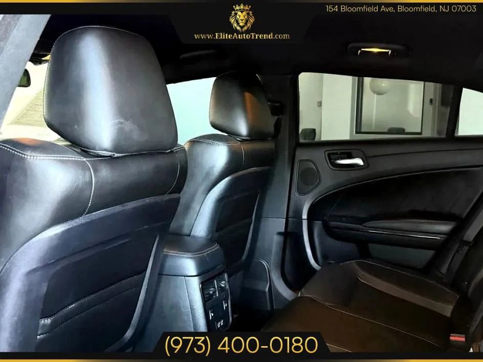 Used 2022 Dodge Charger SXT w/ Blacktop Package image 26