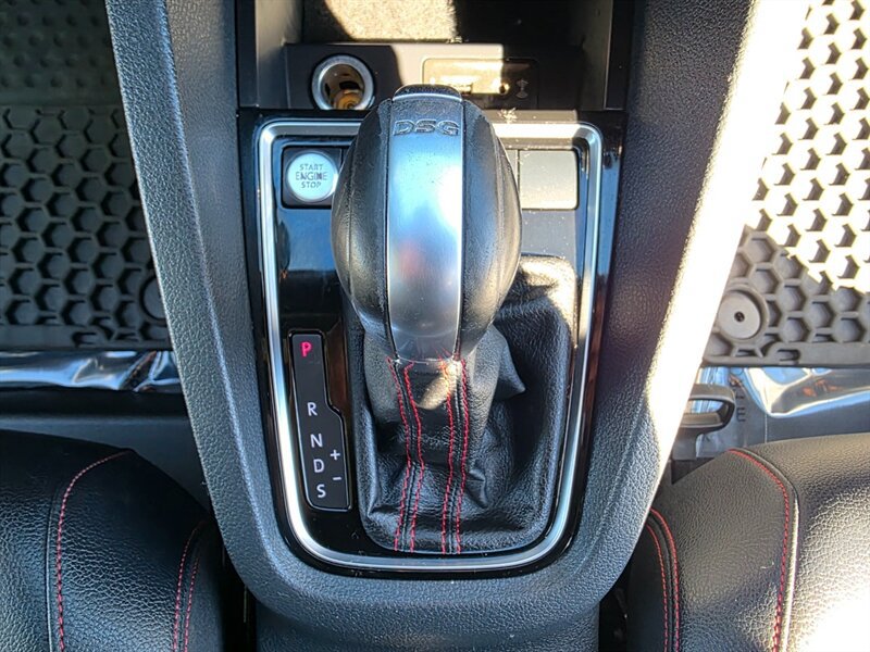 Used 2017 Volkswagen Jetta GLI FWD image 46