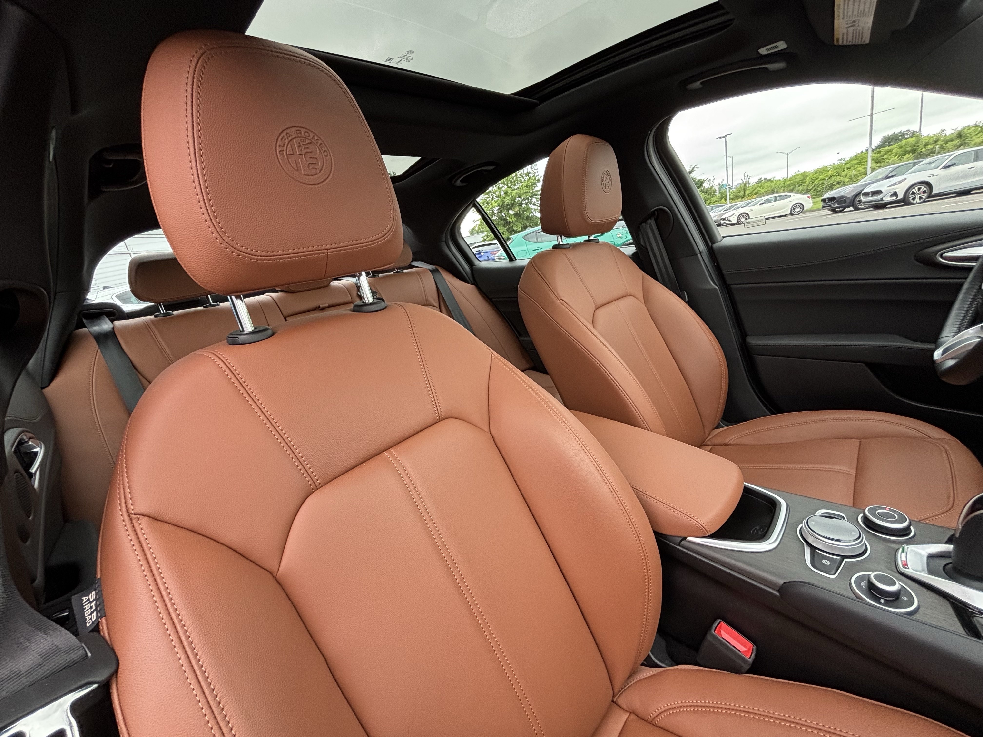 Certified 2023 Alfa Romeo Giulia Ti AWD/4WD image 33