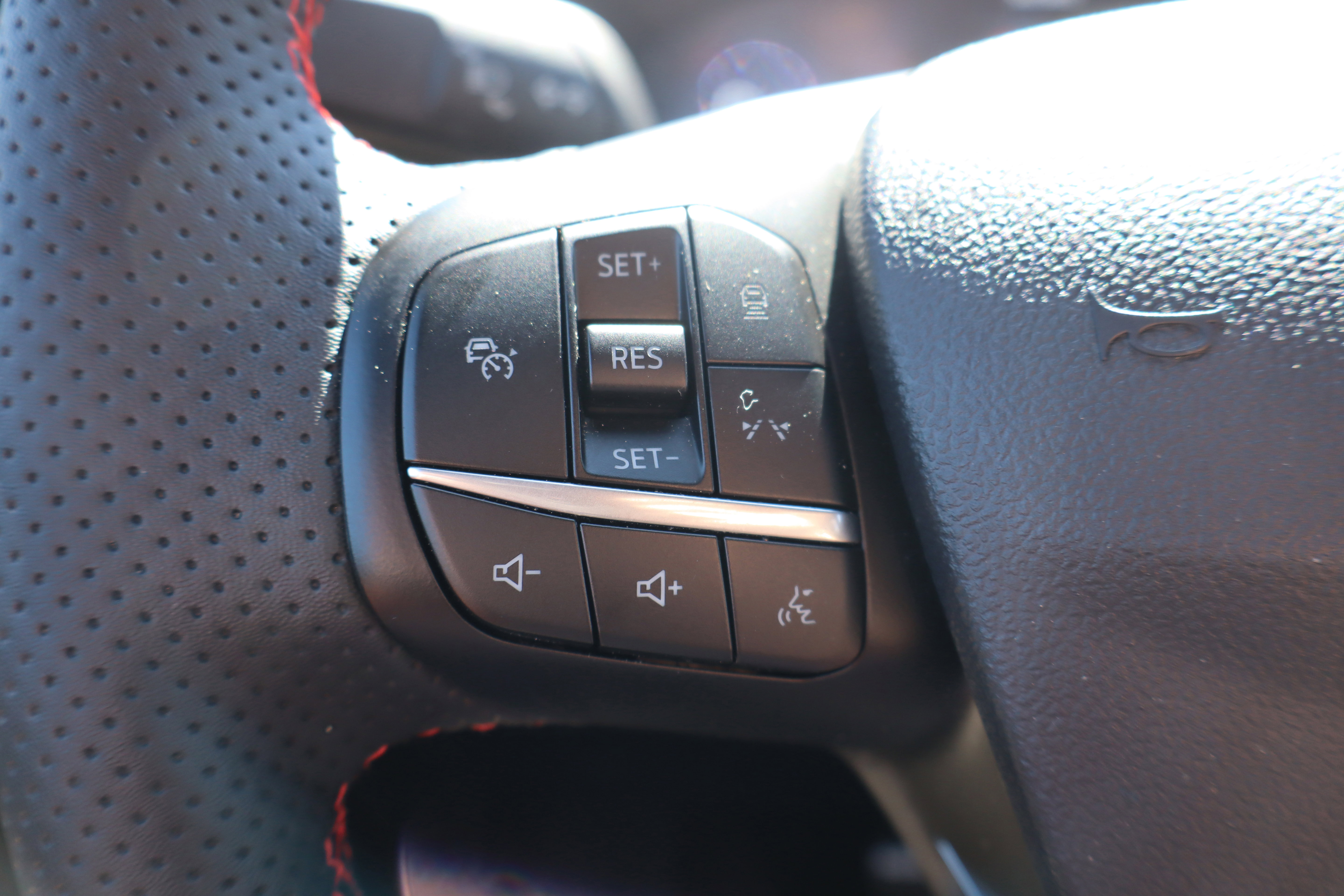 Used 2023 Ford Escape ST-Line Select w/ Tech Pack #2 image 16