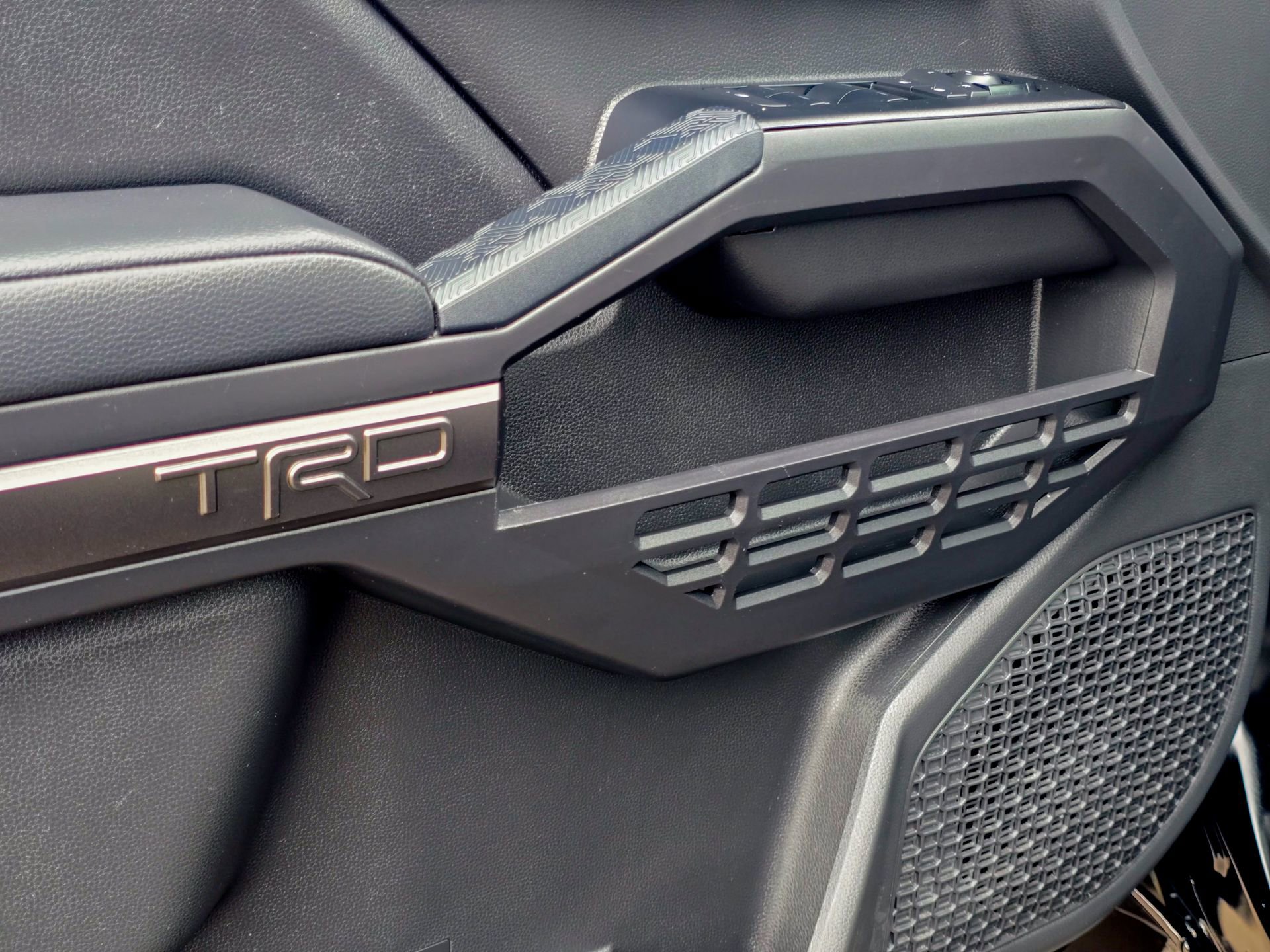 Used 2024 Toyota Tacoma TRD Off-Road image 13
