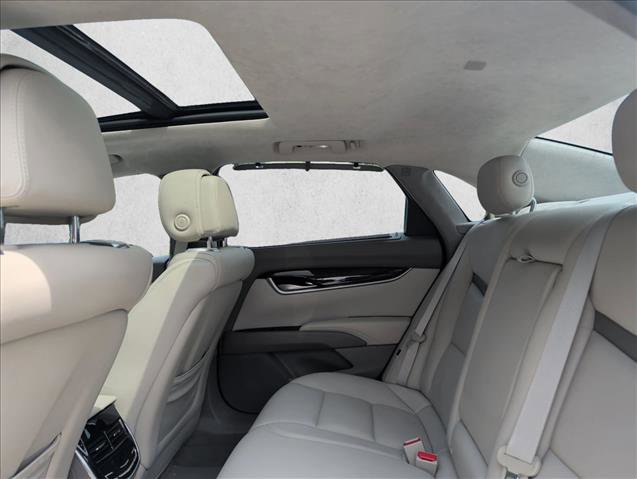Used 2013 Cadillac XTS Platinum FWD image 17
