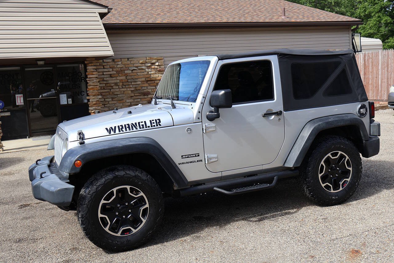 Used 2012 Jeep Wrangler Sport AWD/4WD image 5