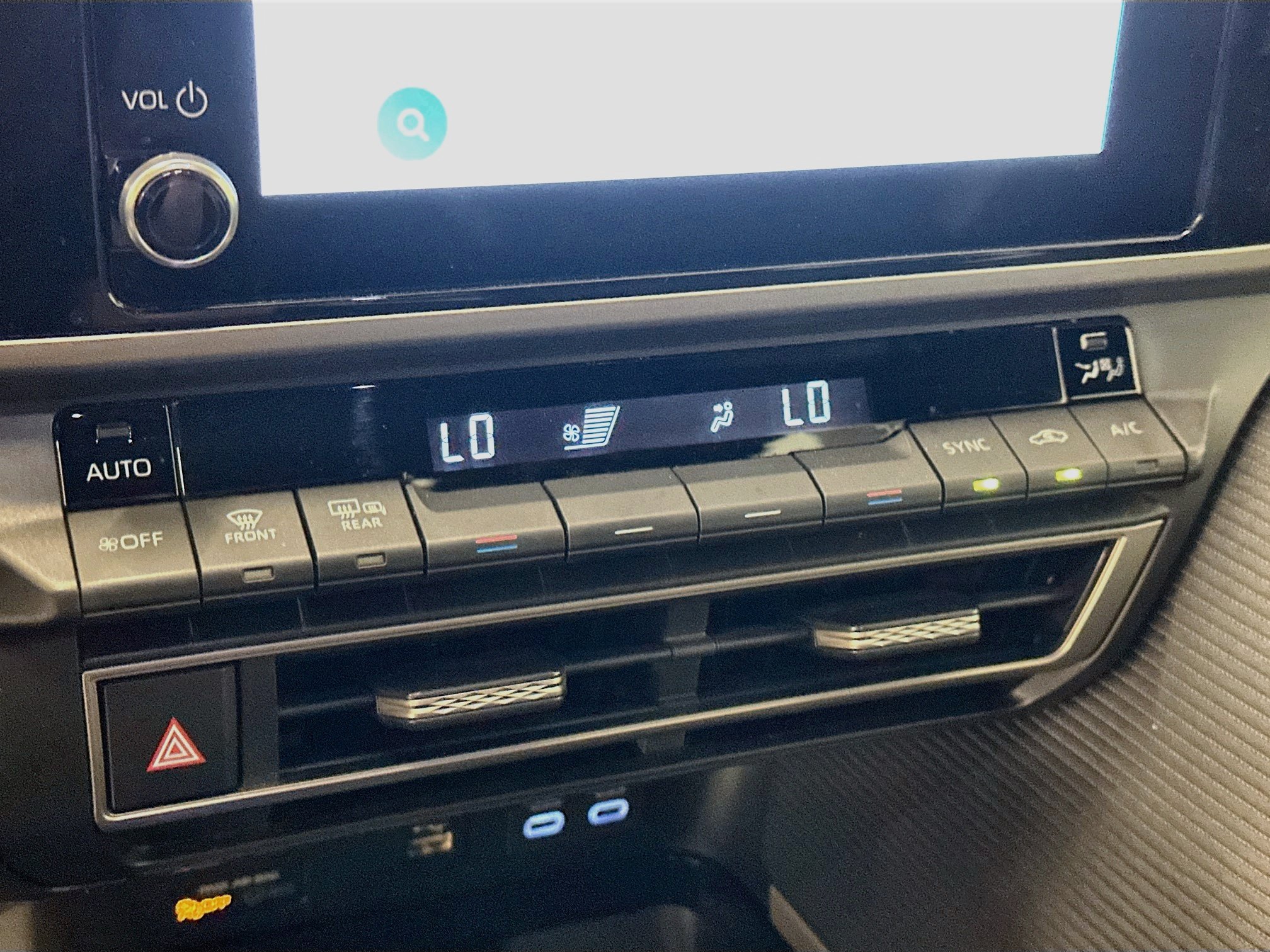Used 2025 Toyota Camry SE FWD image 23