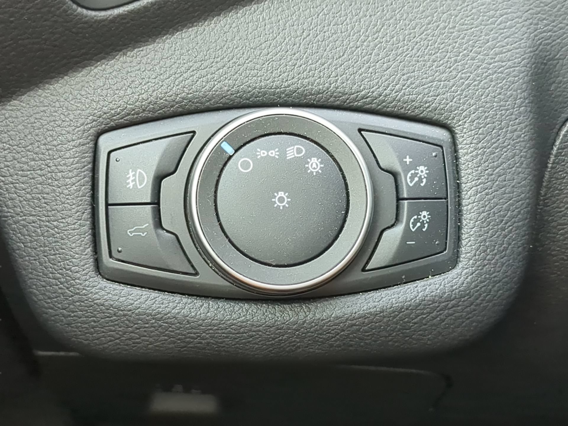 Certified 2019 Ford Escape SEL FWD image 64
