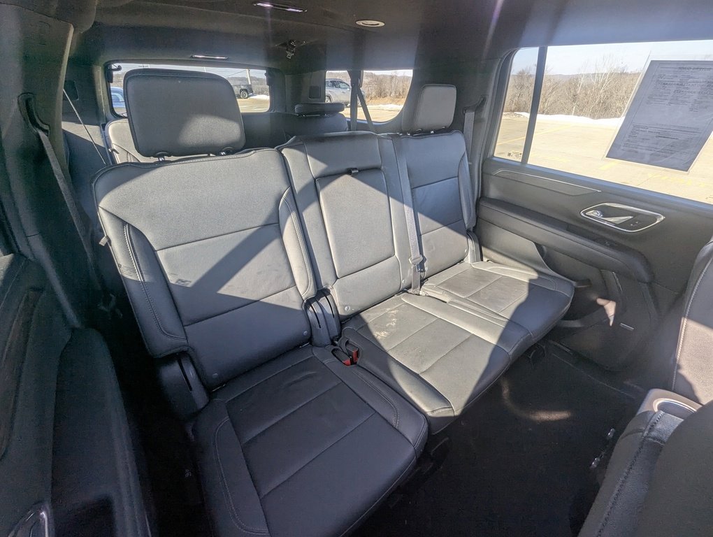 Used 2023 Chevrolet Suburban LT image 21