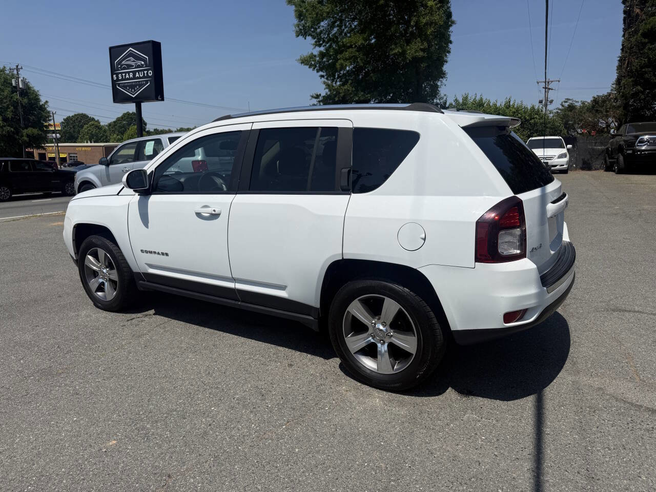 Used 2017 Jeep Compass High Altitude AWD/4WD image 7