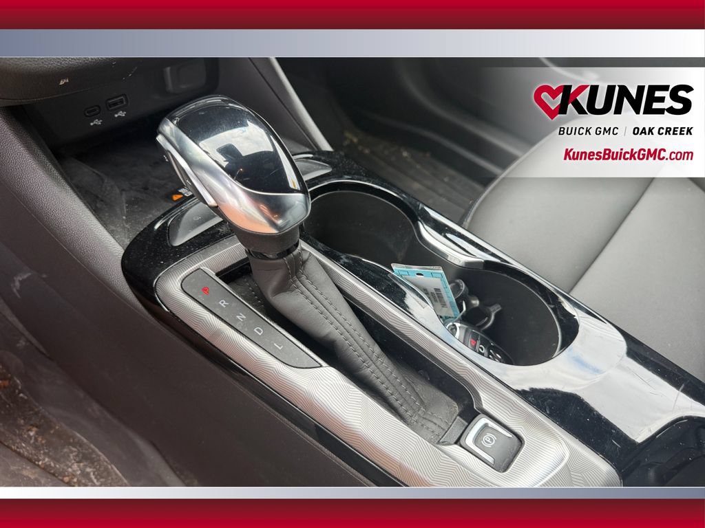 Used 2025 Buick Envista Sport Touring w/ Convenience I Package FWD image 30