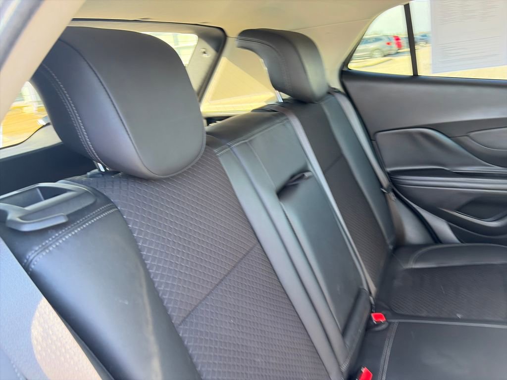 Used 2018 Buick Encore Preferred image 32