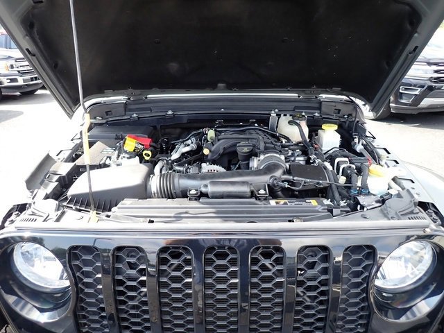 Used 2022 Jeep Gladiator Willys image 13