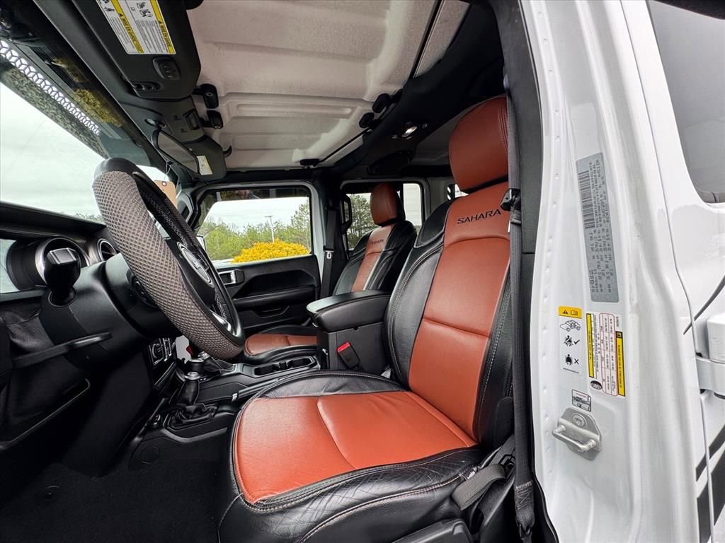 Used 2018 Jeep Wrangler Unlimited Sahara w/ Cold Weather Group image 13