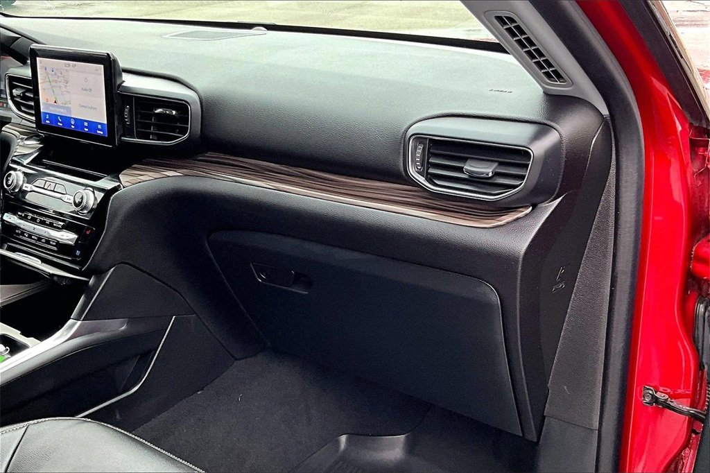 Certified 2022 Ford Explorer Limited w/ Equipment Group 301A image 15