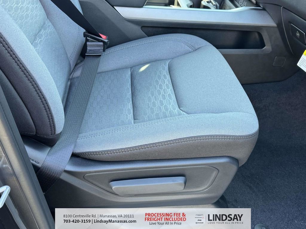 New 2026 RAM 1500 4x4 Crew Cab image 12