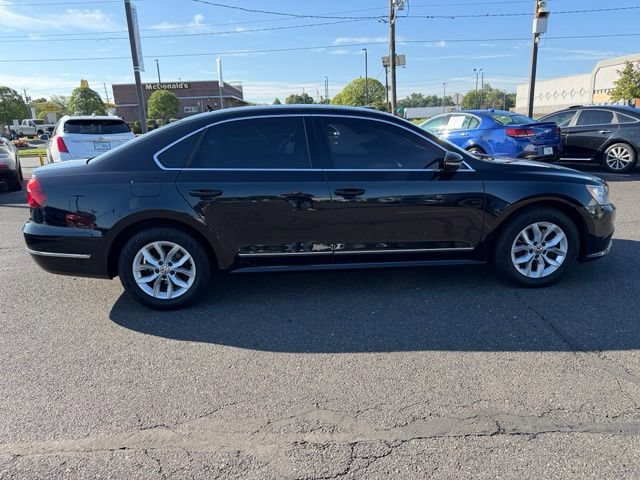 Used 2017 Volkswagen Passat 1.8T S FWD image 8