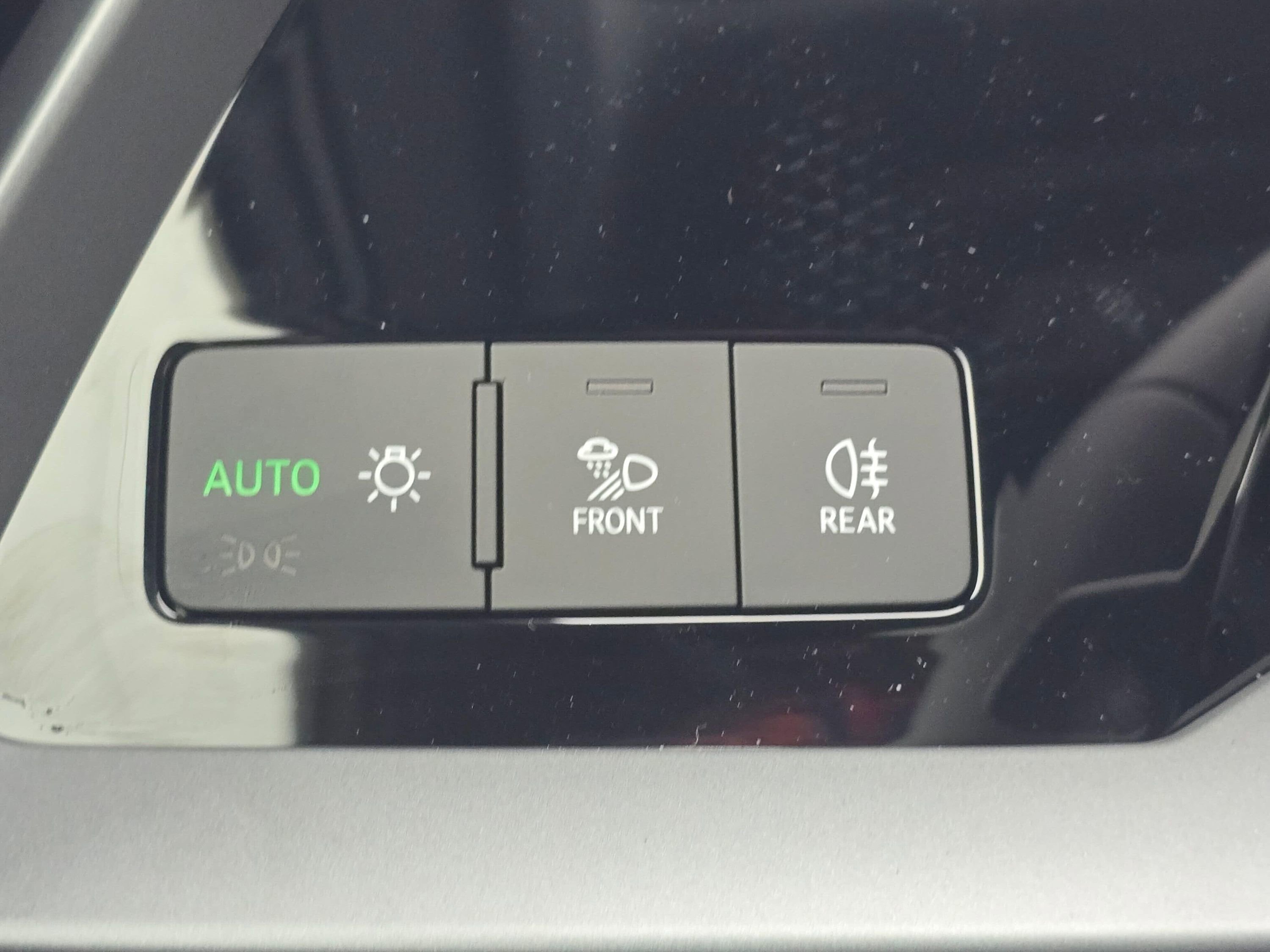 Used 2023 Audi Q4 e-tron Premium Plus RWD image 38