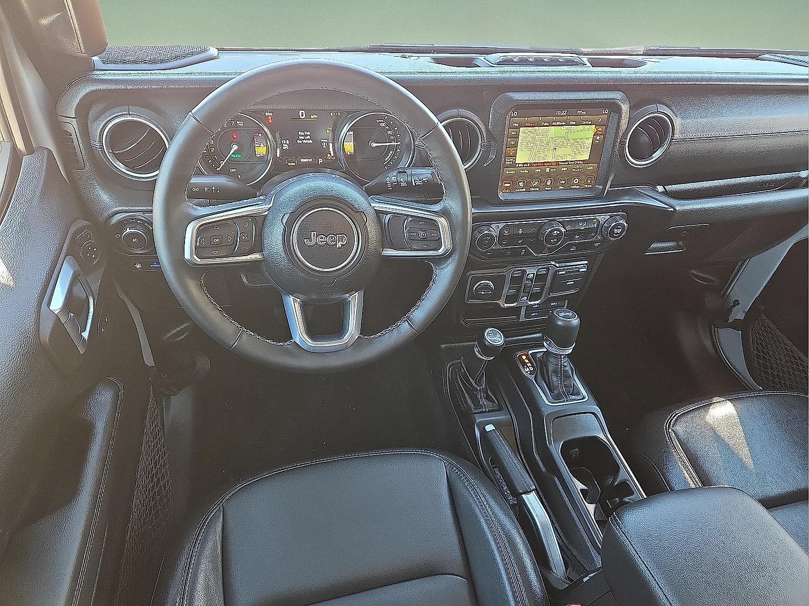 Used 2022 Jeep Wrangler Unlimited Sahara w/ Cold Weather Group AWD/4WD image 11