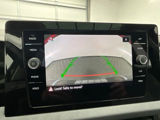 Used 2025 Volkswagen Jetta SE image 5