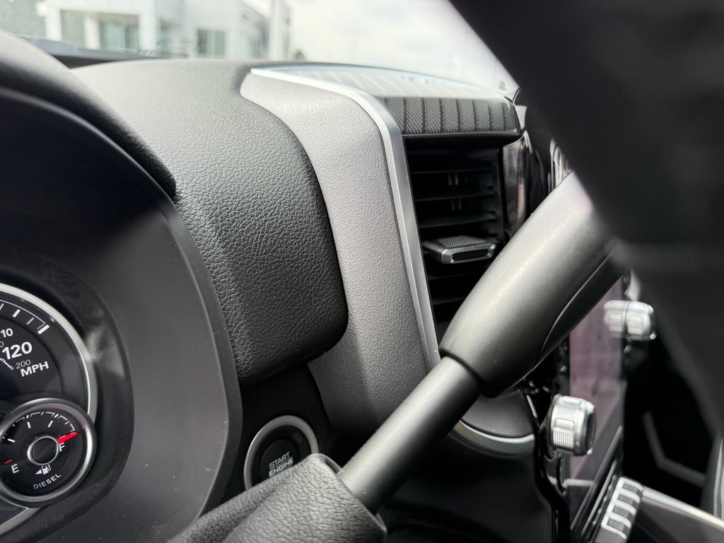 New 2025 RAM 2500 Big Horn AWD/4WD image 22
