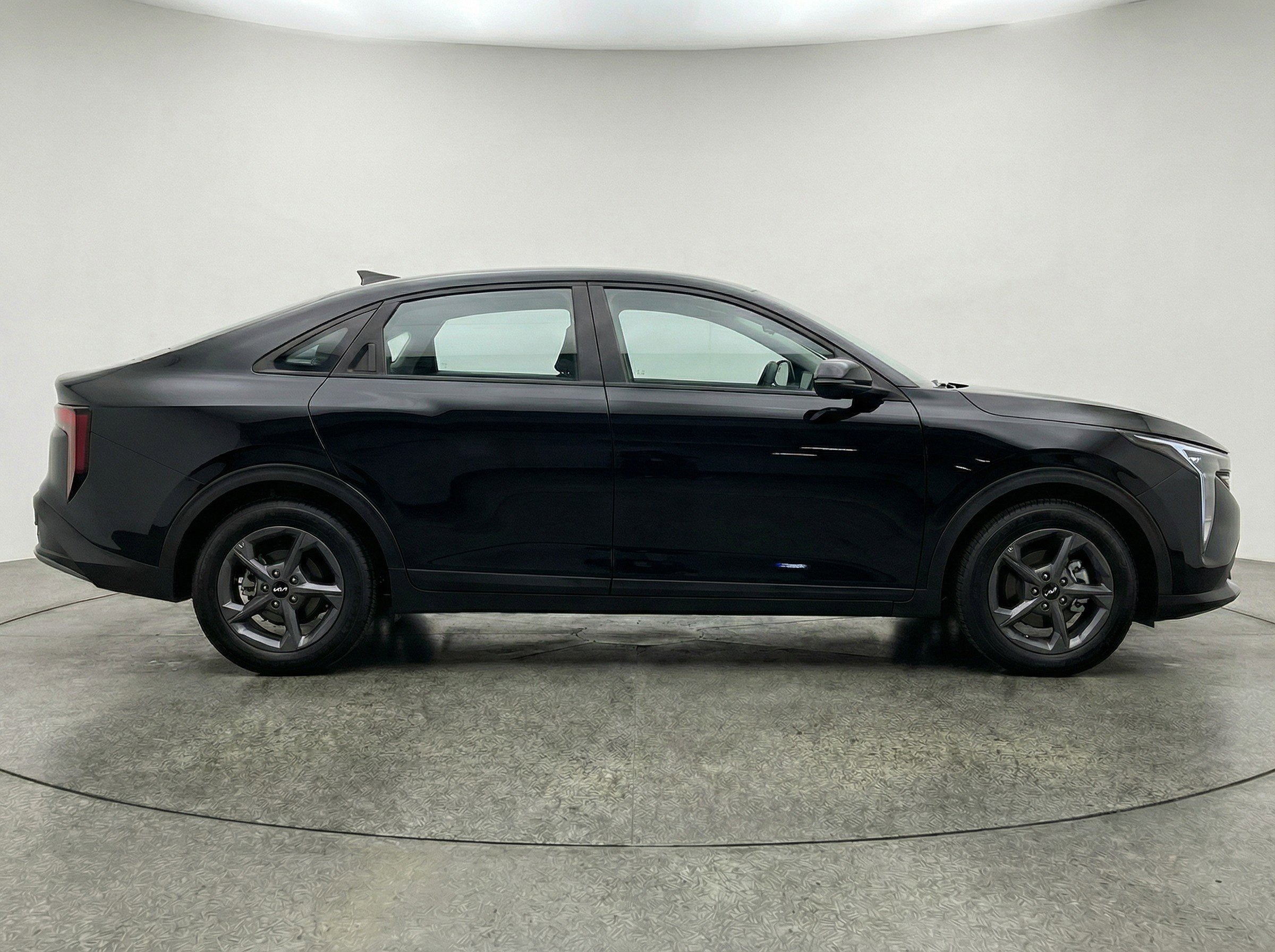 Used 2025 Kia K4 FWD image 11