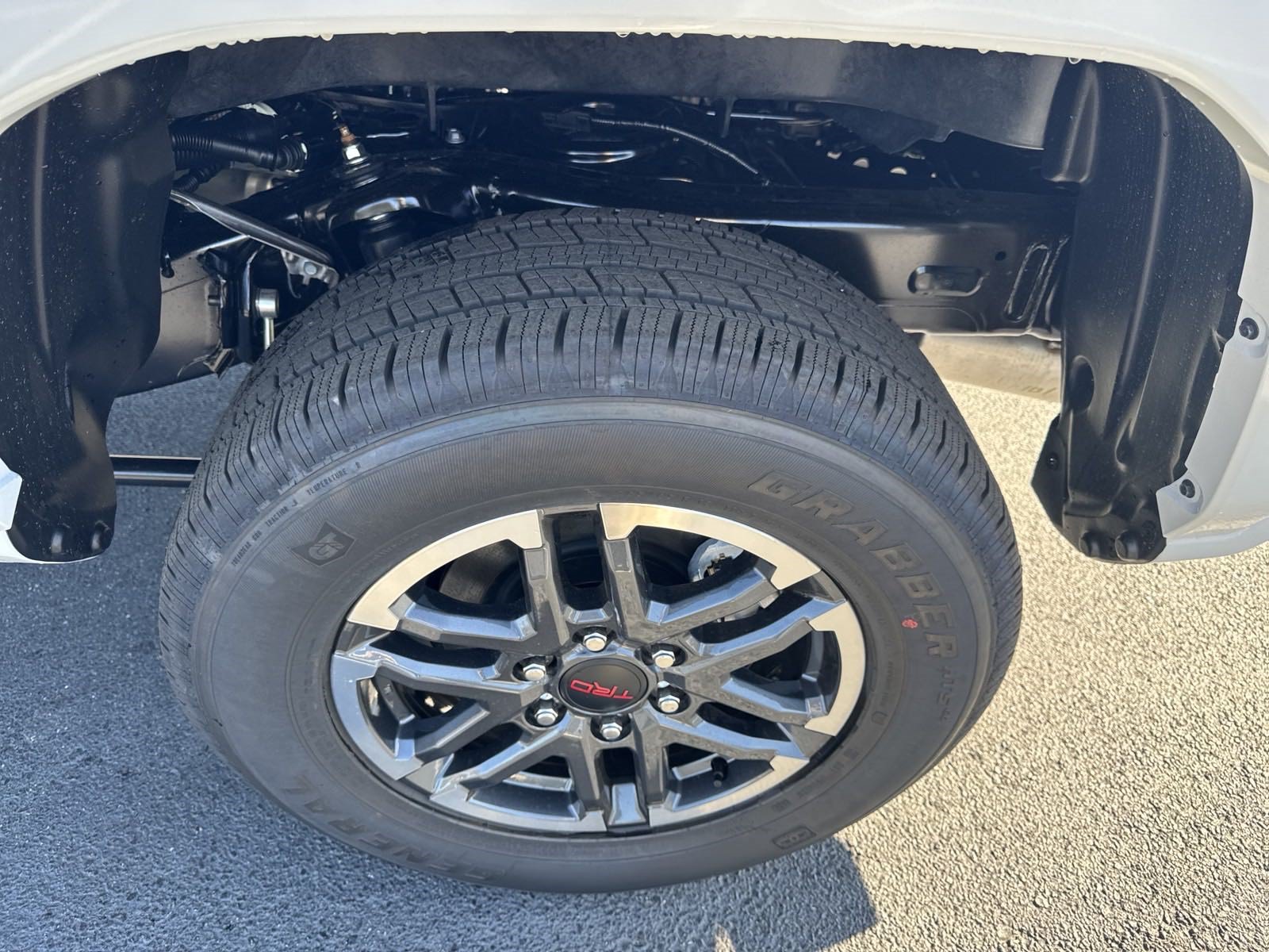 New 2024 Toyota Tacoma TRD Sport w/ TRD Sport Premium Package AWD/4WD image 12