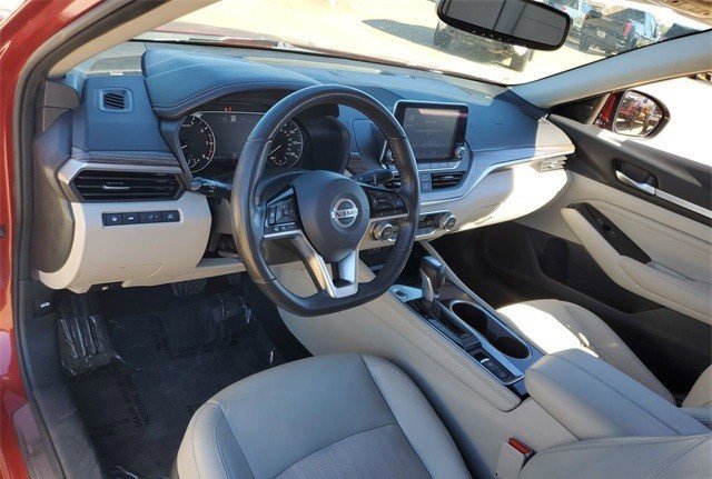 Used 2022 Nissan Altima 2.5 Platinum image 7