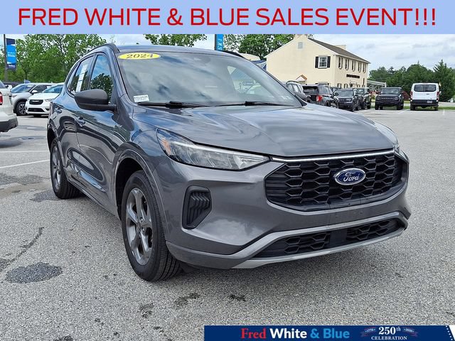 Certified 2024 Ford Escape ST-Line AWD/4WD image 2