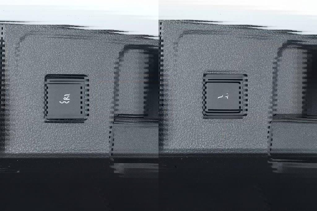 New 2026 Volkswagen Atlas SE image 70