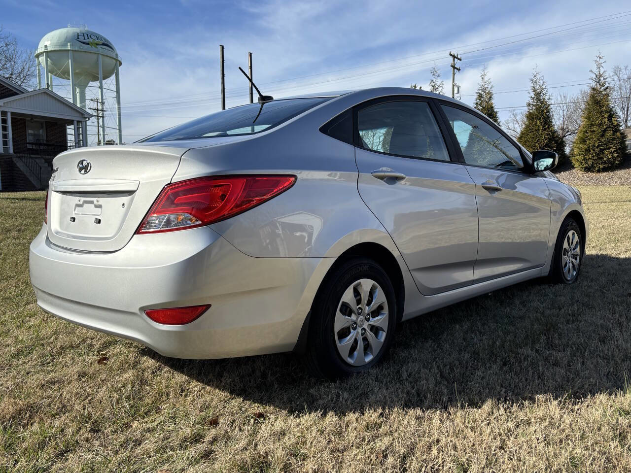 Used 2017 Hyundai Accent SE image 4