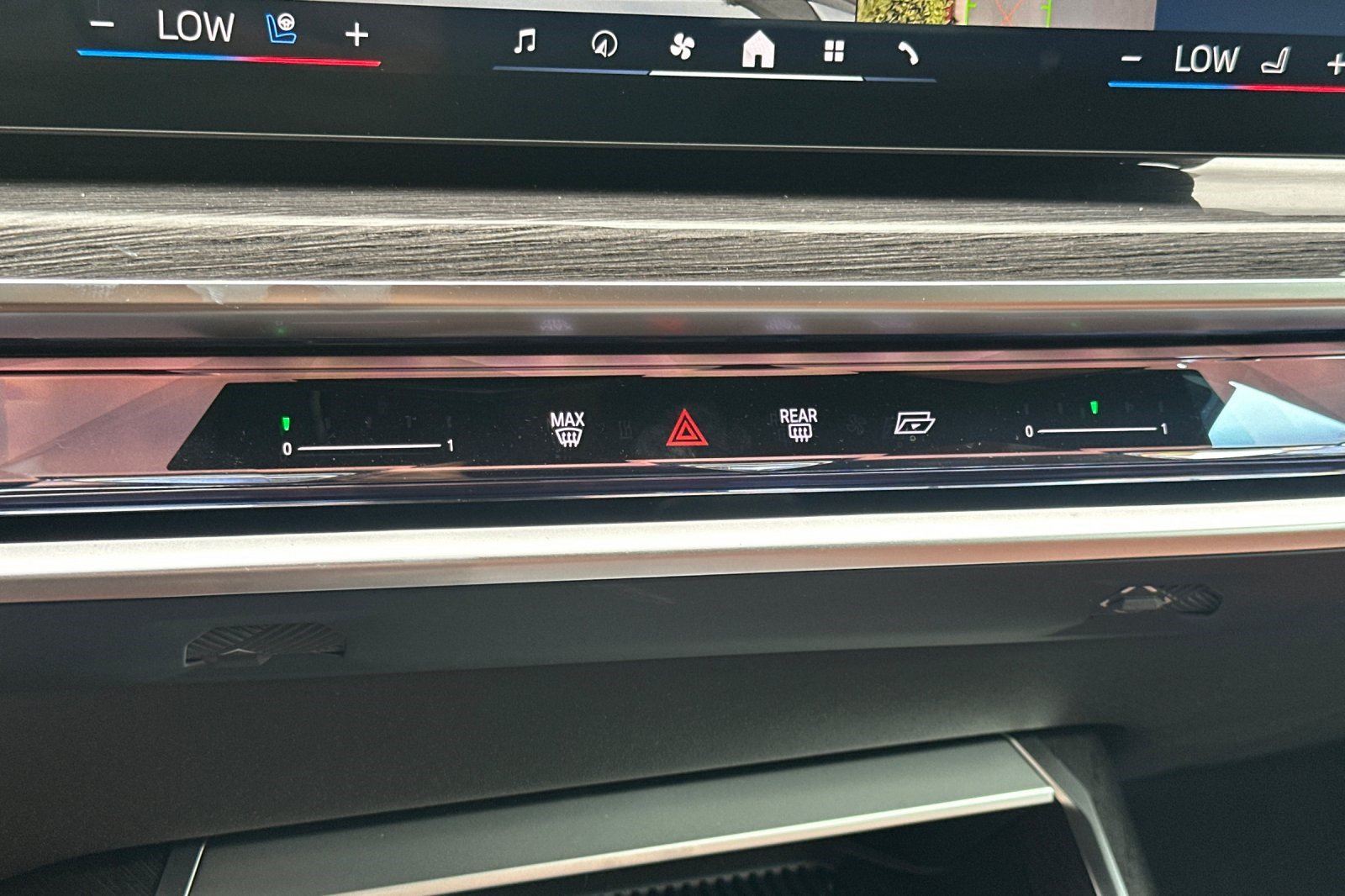 New 2026 BMW i7 M70 AWD/4WD image 17