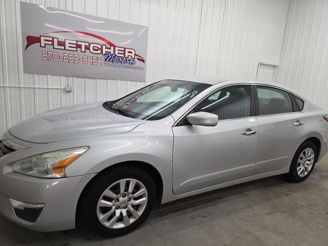 Used 2015 Nissan Altima 2.5 S w/ Power Driver Seat Package FWD image 2