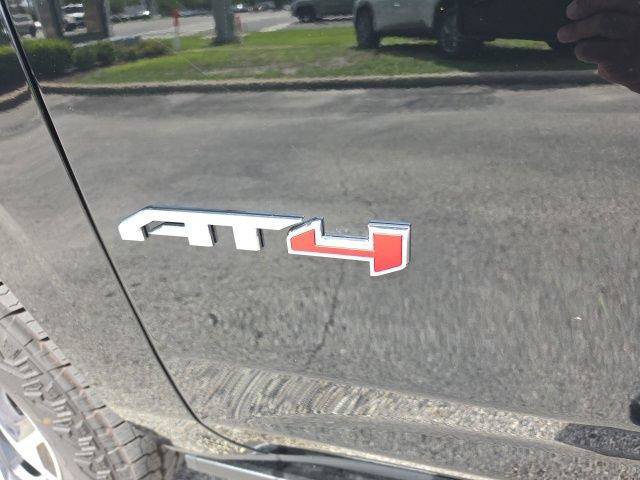 New 2026 GMC Yukon XL AT4 Ultimate AWD/4WD image 14