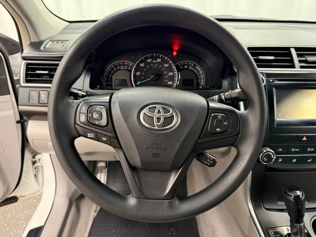 Used 2015 Toyota Camry LE FWD image 13