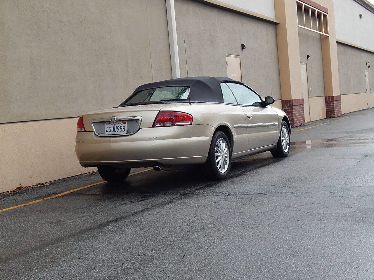 Used 2001 Chrysler Sebring LXi image 3