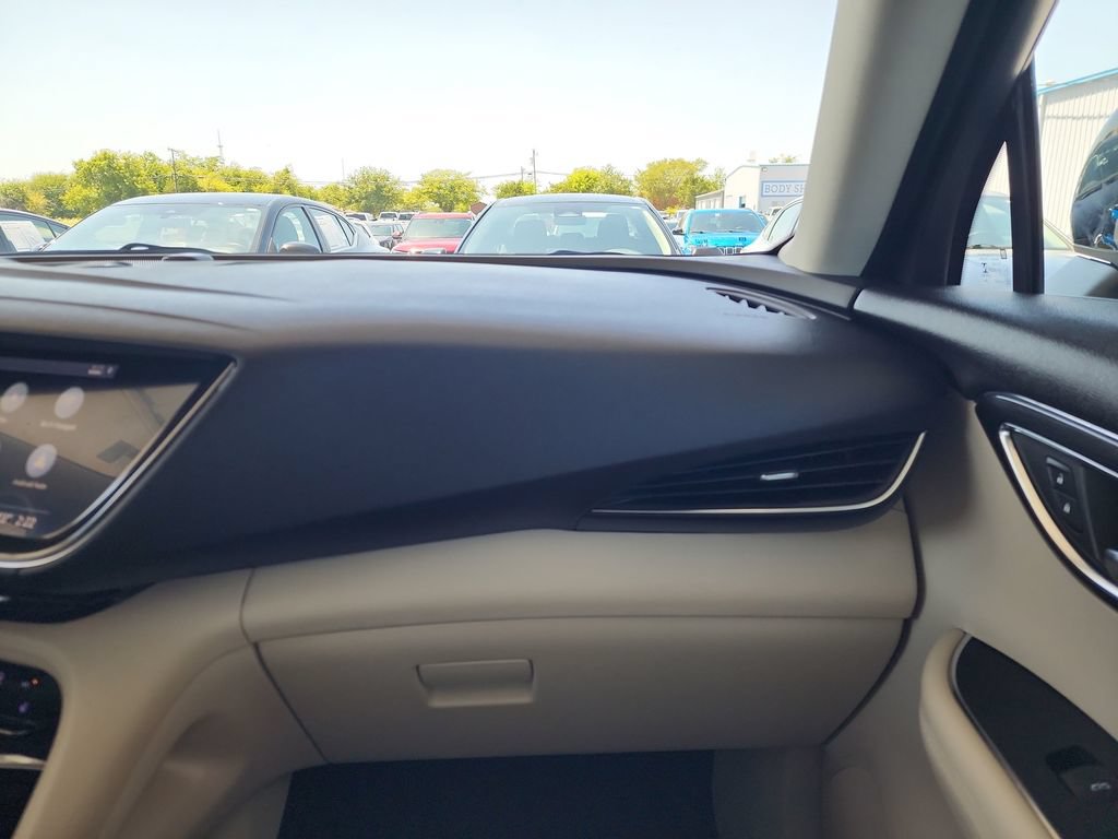 Used 2021 Buick Envision Essence w/ Technology Package I FWD image 22