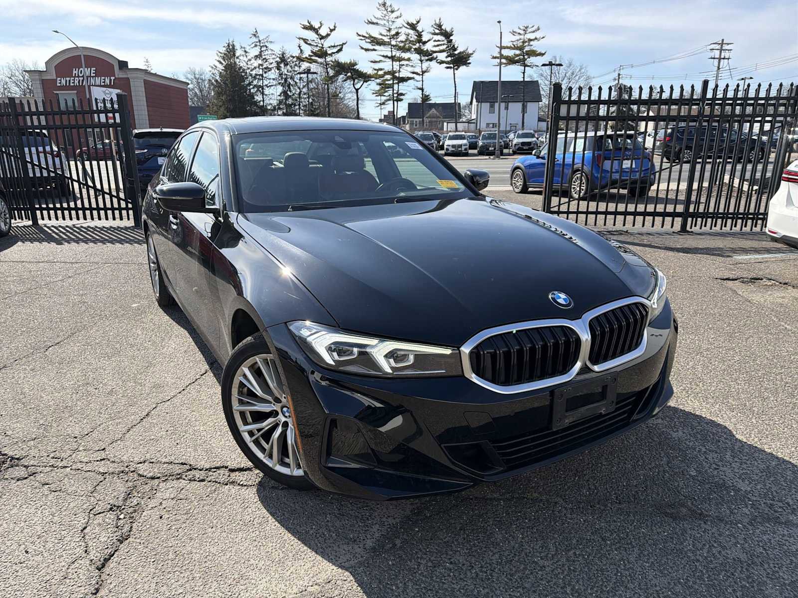 Used 2023 BMW 330i xDrive 330i xDrive w/ Convenience Package image 2