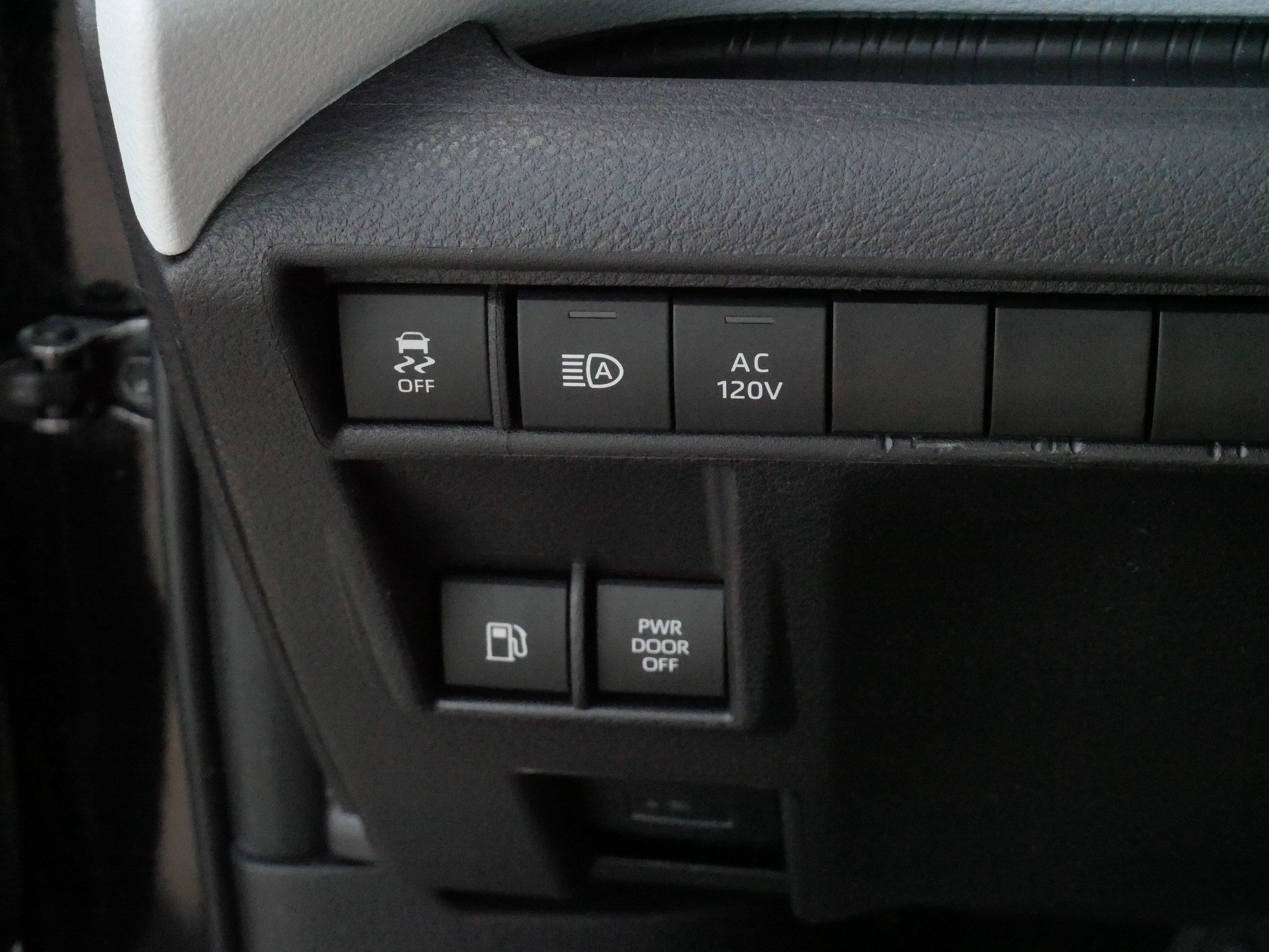 Used 2025 Toyota Sienna XLE w/ XLE Plus Package AWD/4WD image 28