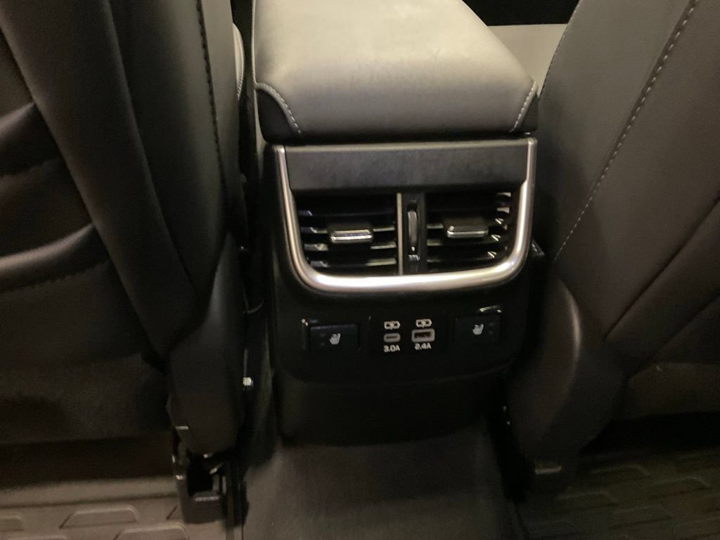 Used 2024 Subaru Outback Touring XT AWD/4WD image 34