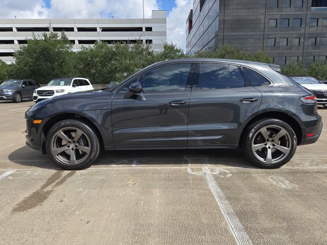 Used 2025 Porsche Macan Turbo AWD/4WD image 8