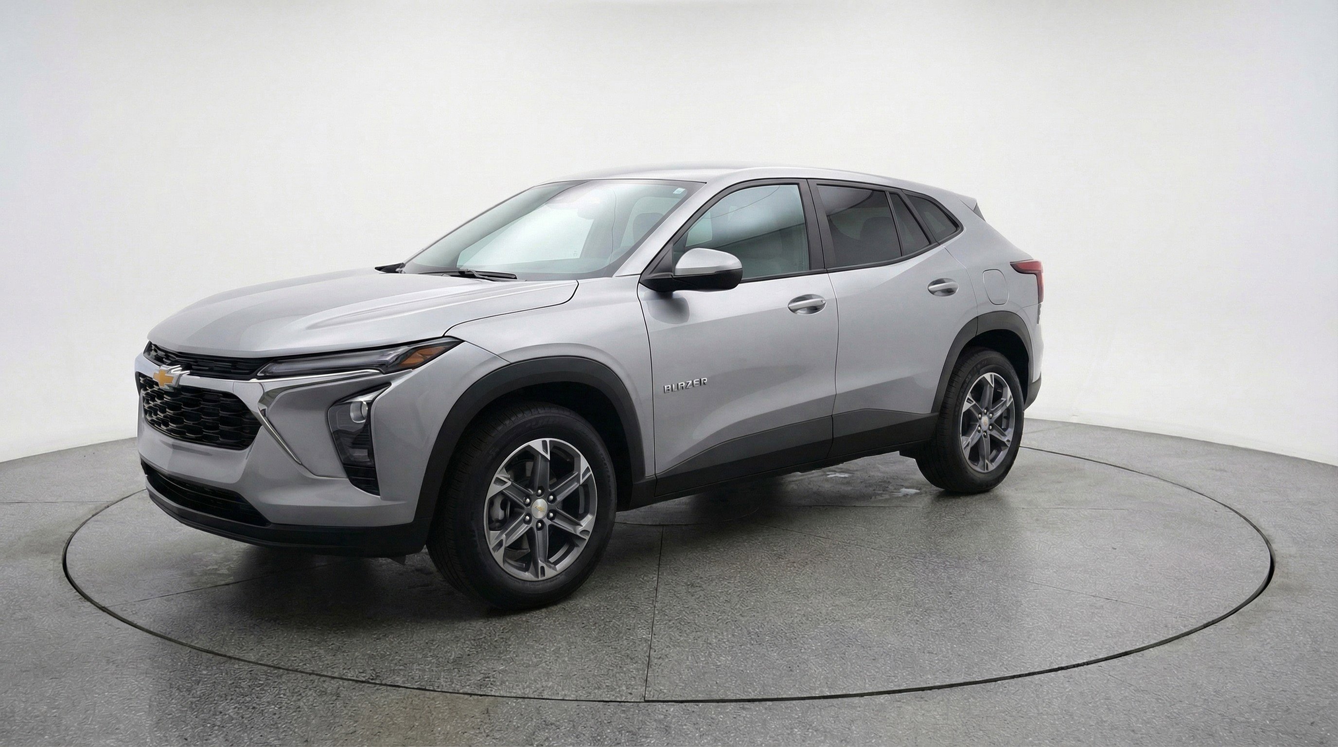 Used 2025 Chevrolet Blazer LT image 3