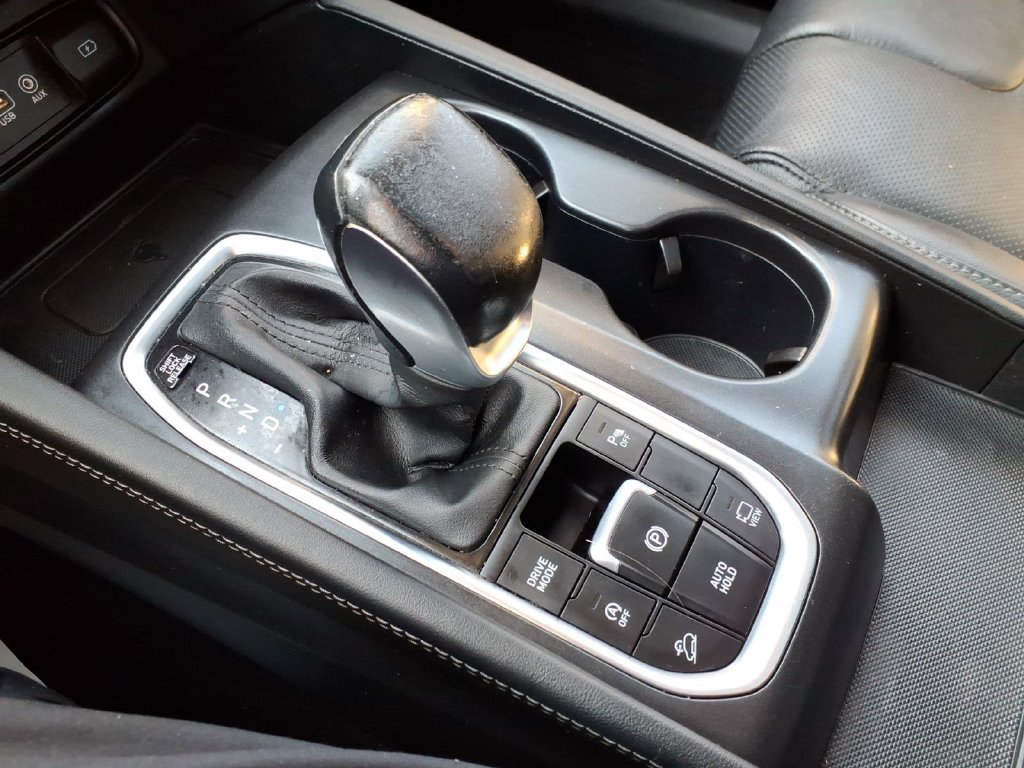 Used 2020 Hyundai Santa Fe Limited AWD/4WD image 22