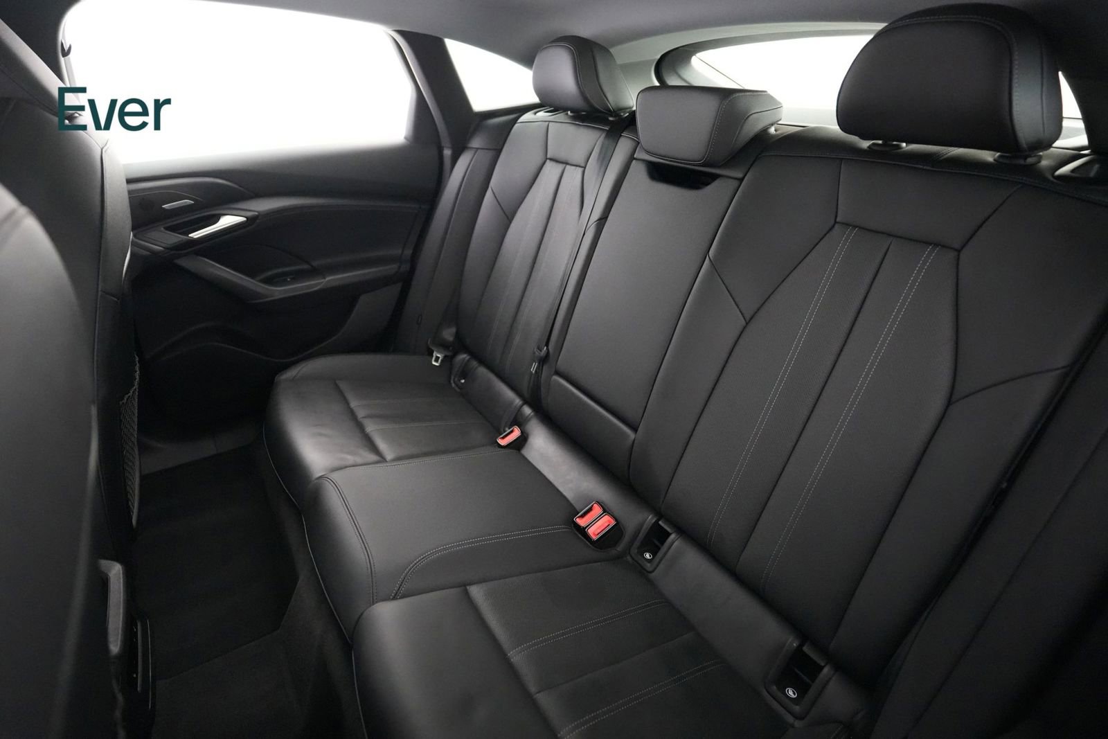 Used 2025 Audi A6 e-tron Premium Plus w/ Premium Plus RWD image 24